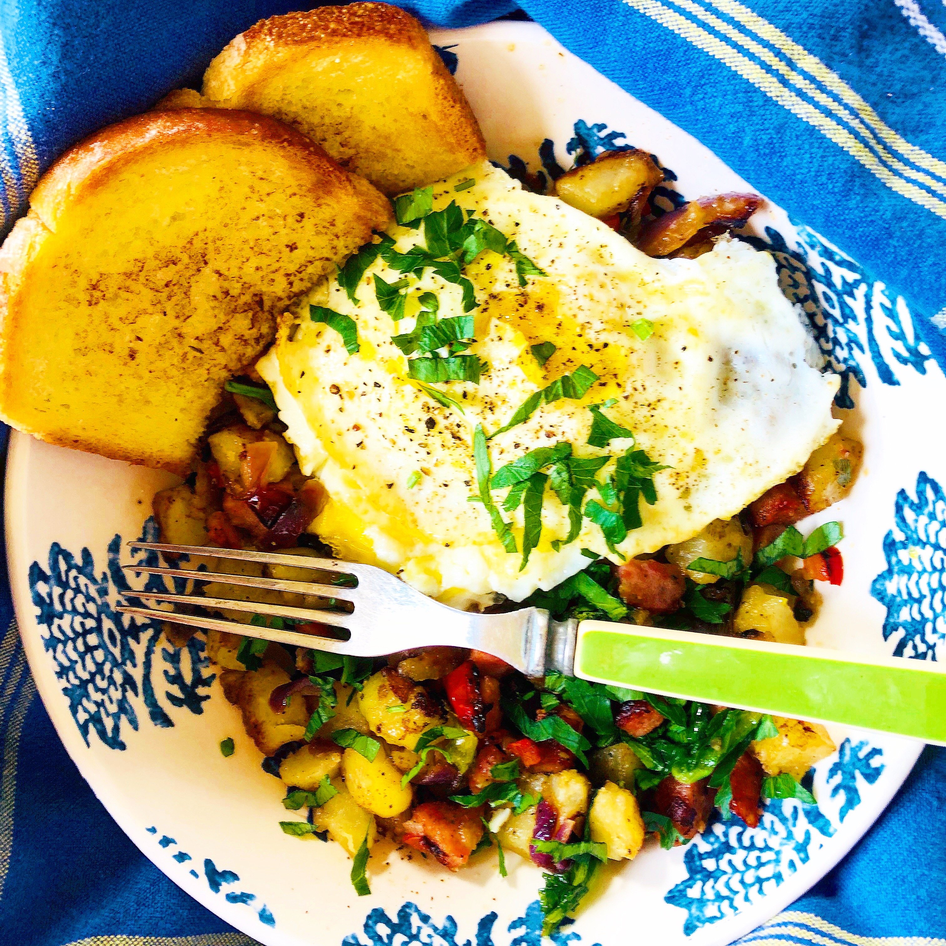 Breakfast Hash Bowls
