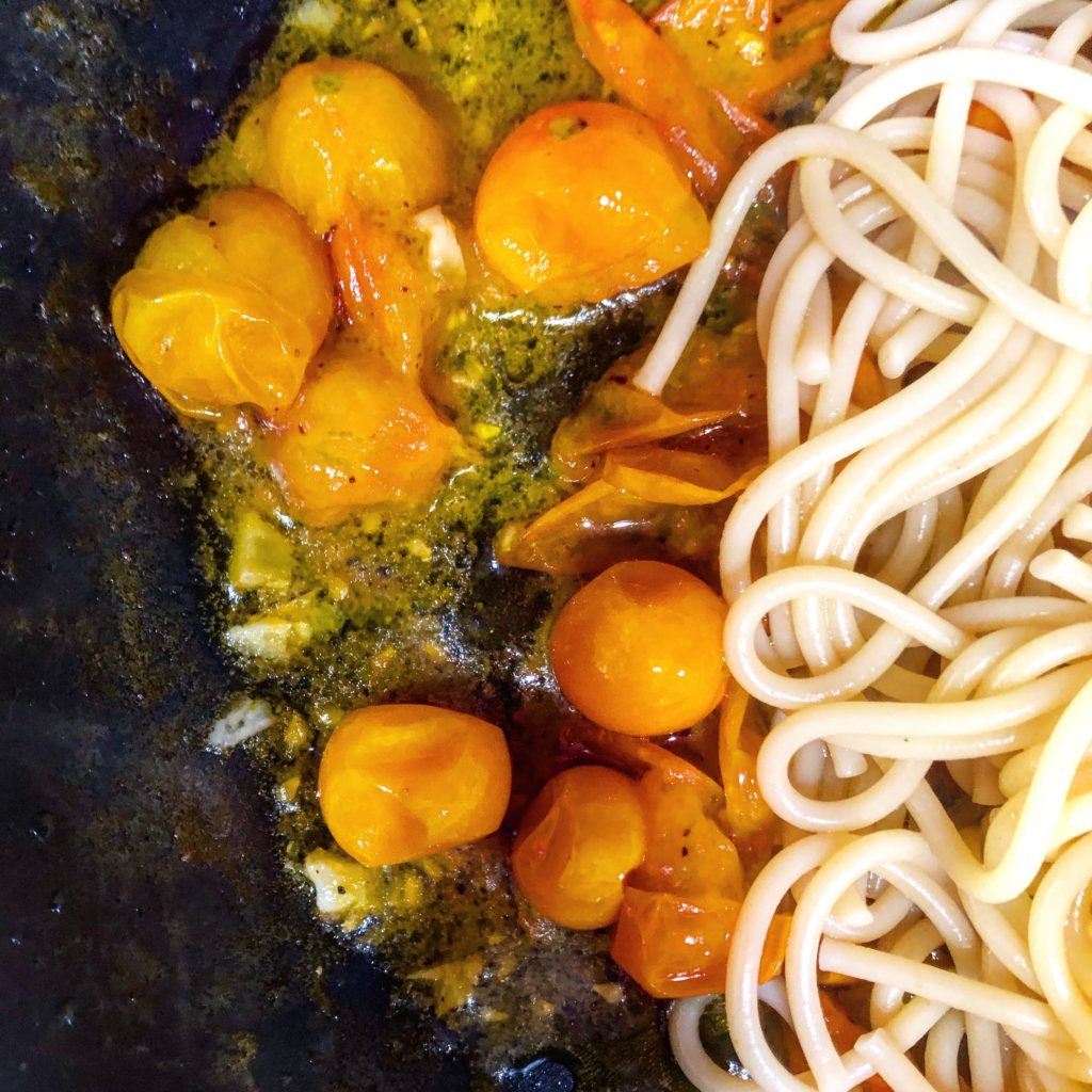 Spaghetti with Fresh Tomatoes from the Garden