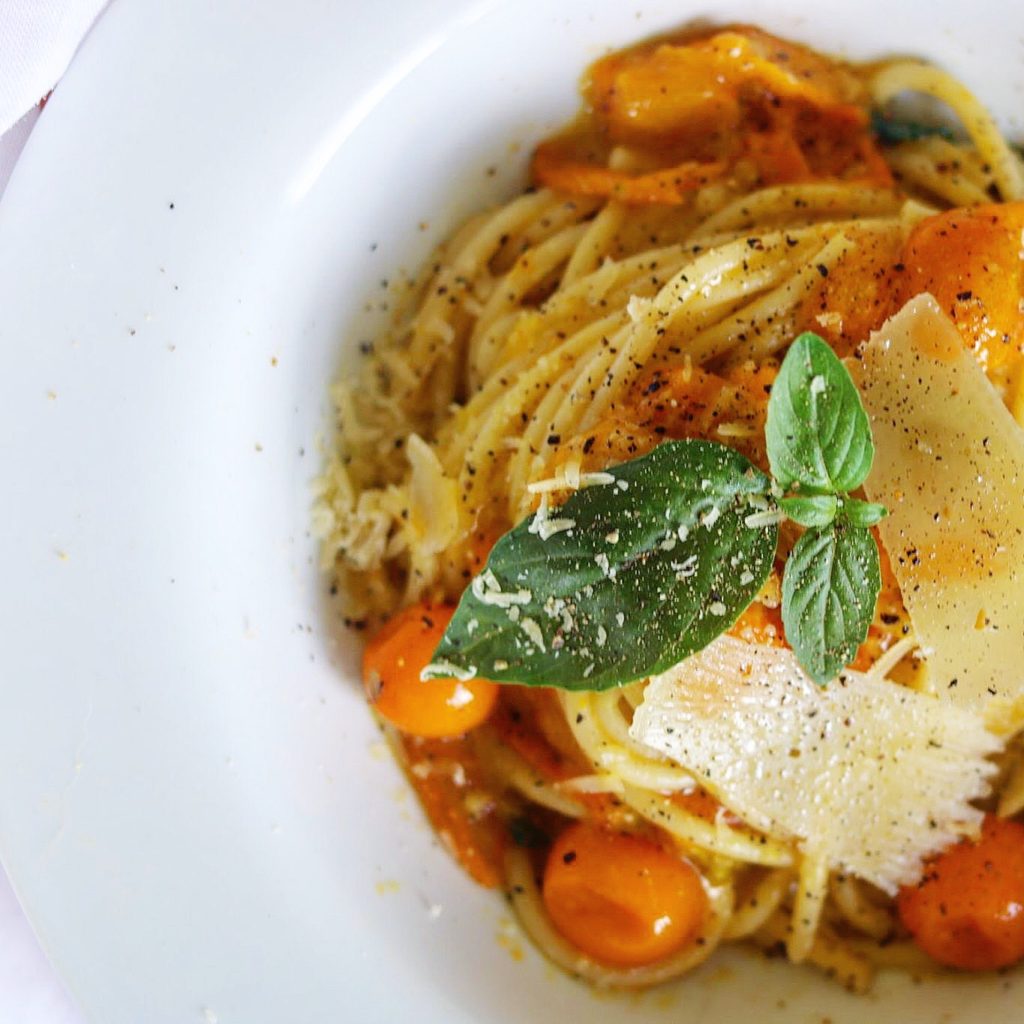 Spaghetti with Fresh Tomatoes from the Garden