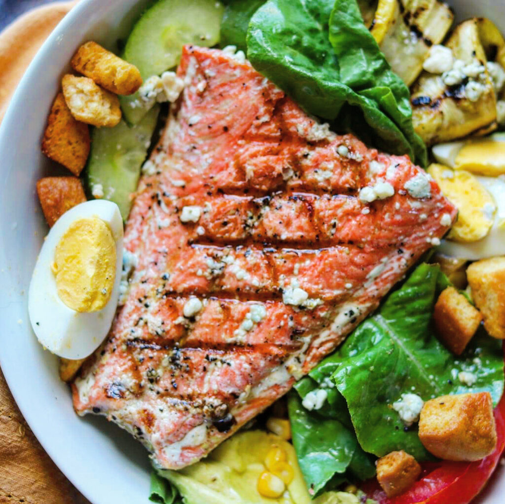 grilled salmon salad
