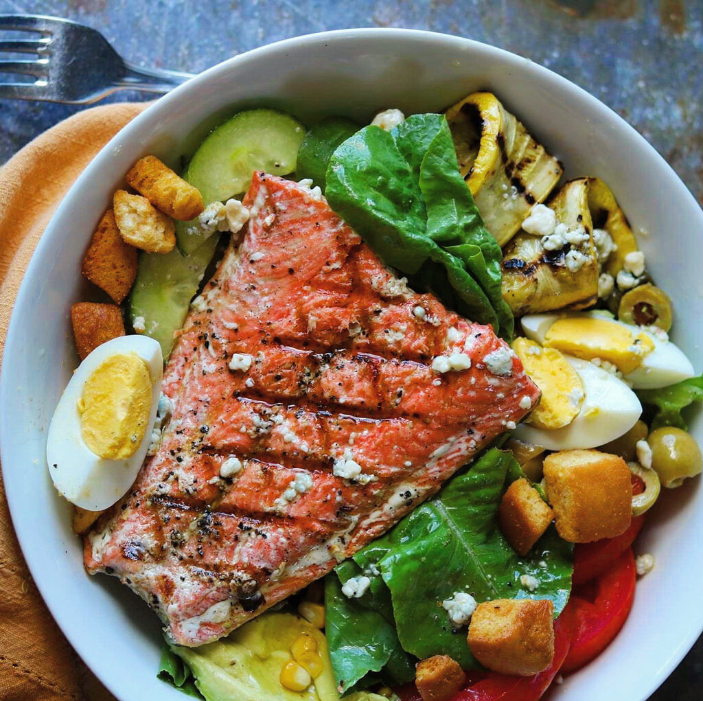 grilled salmon salad